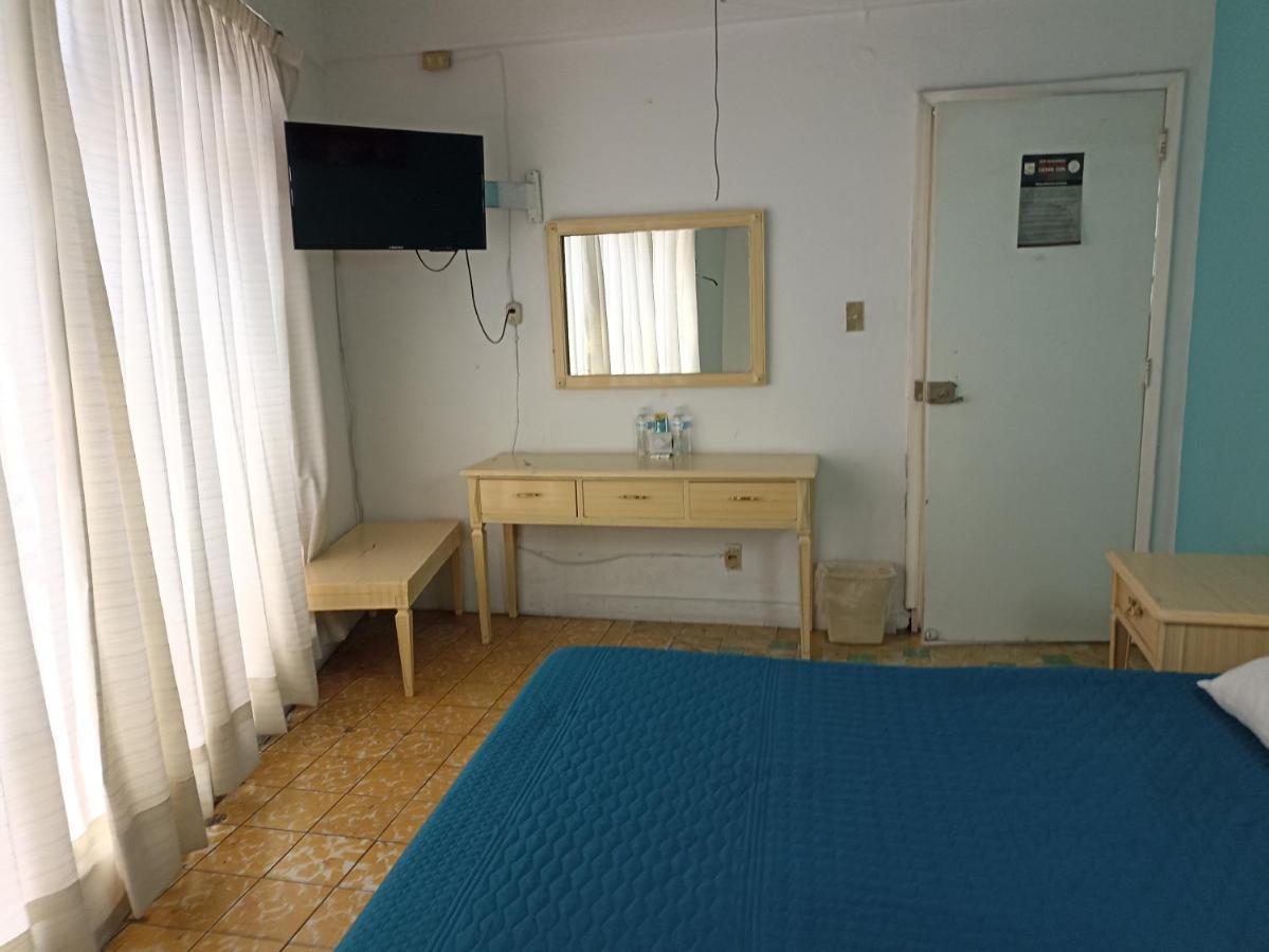 Hotel San Carlos Irapuato Kültér fotó